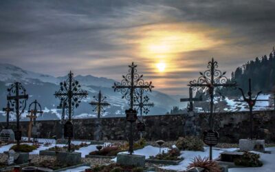 Thinking outside the coffin. A Halloween story